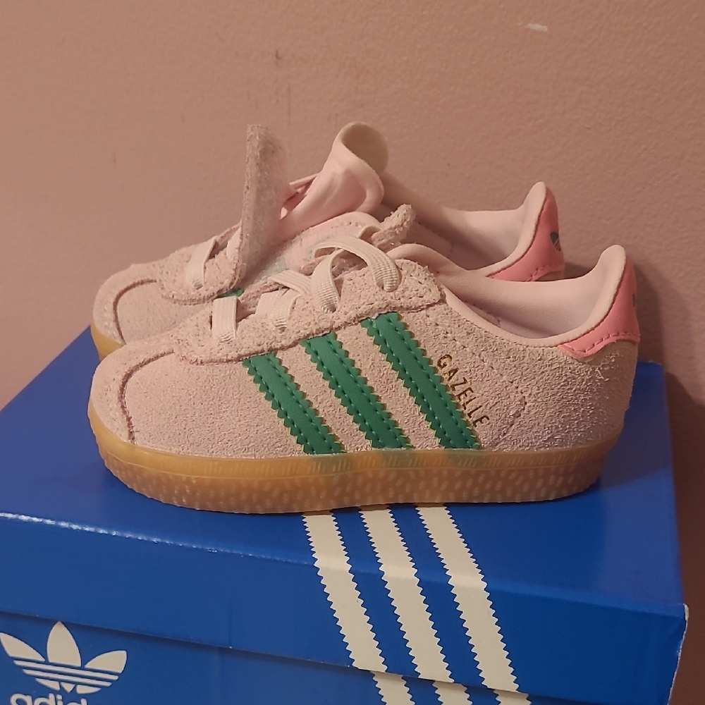 Adidas Kids Sneakers in Pink and Green